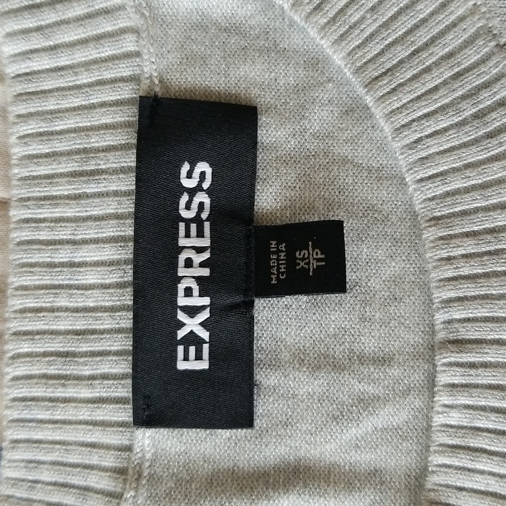 Express pride sweater - Picture 2 of 2